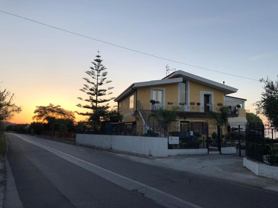 B & B Il Giardino Sul Mare Briatico Eksteriør billede