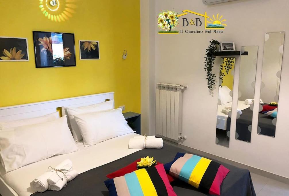 B & B Il Giardino Sul Mare Briatico Eksteriør billede