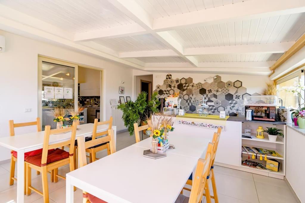 B & B Il Giardino Sul Mare Briatico Eksteriør billede