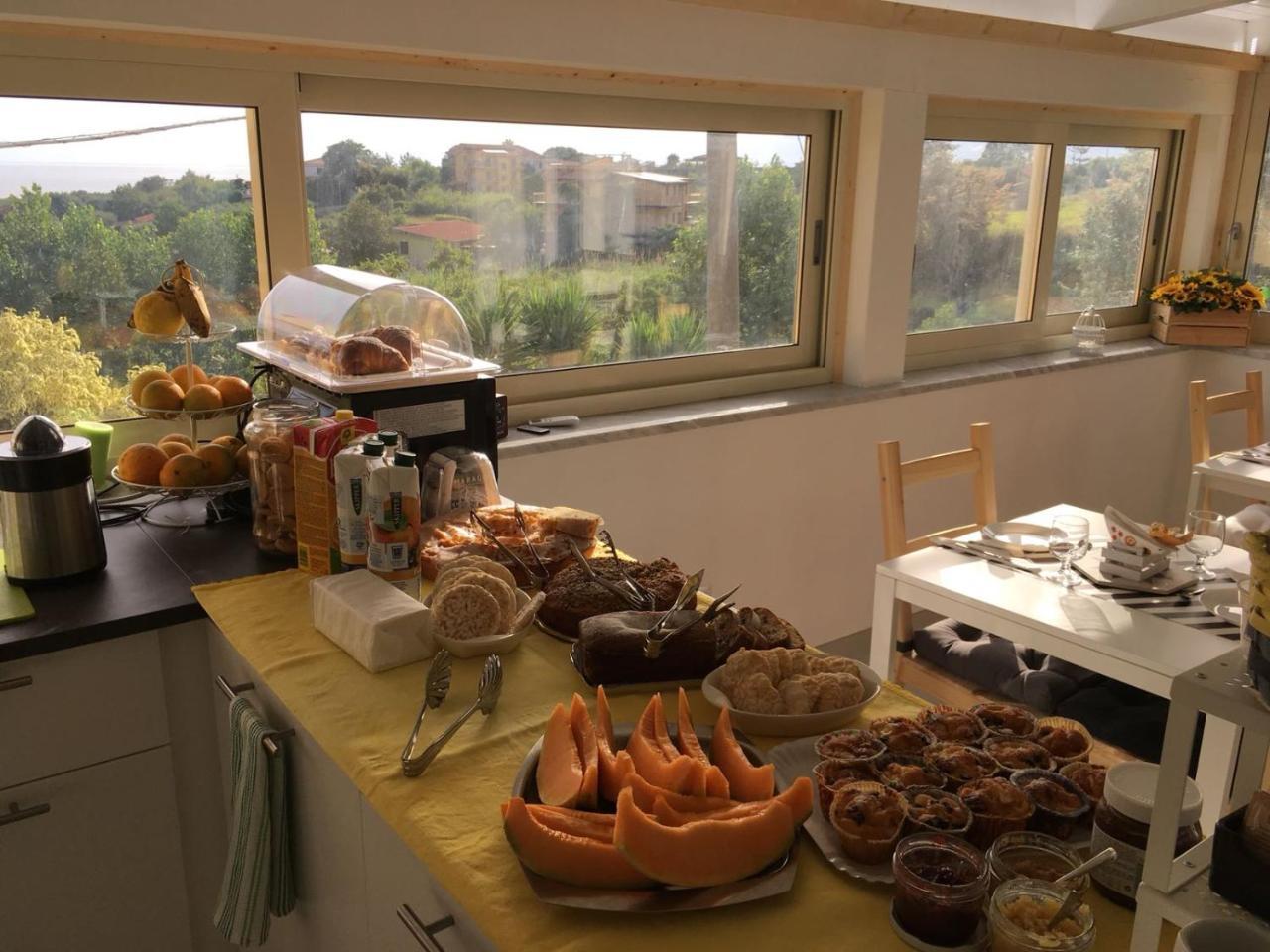 B & B Il Giardino Sul Mare Briatico Eksteriør billede